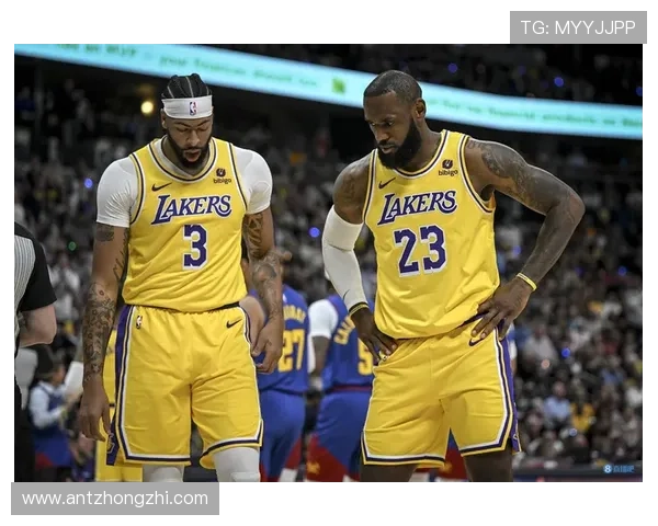 詹姆斯下场休息期间湖人净胜16分他的正负值为何却是14